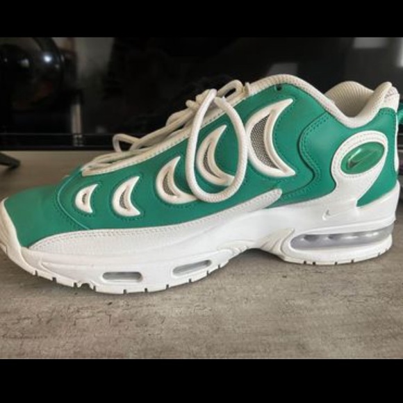 Super cool Nike sneakers - Picture 1 of 2